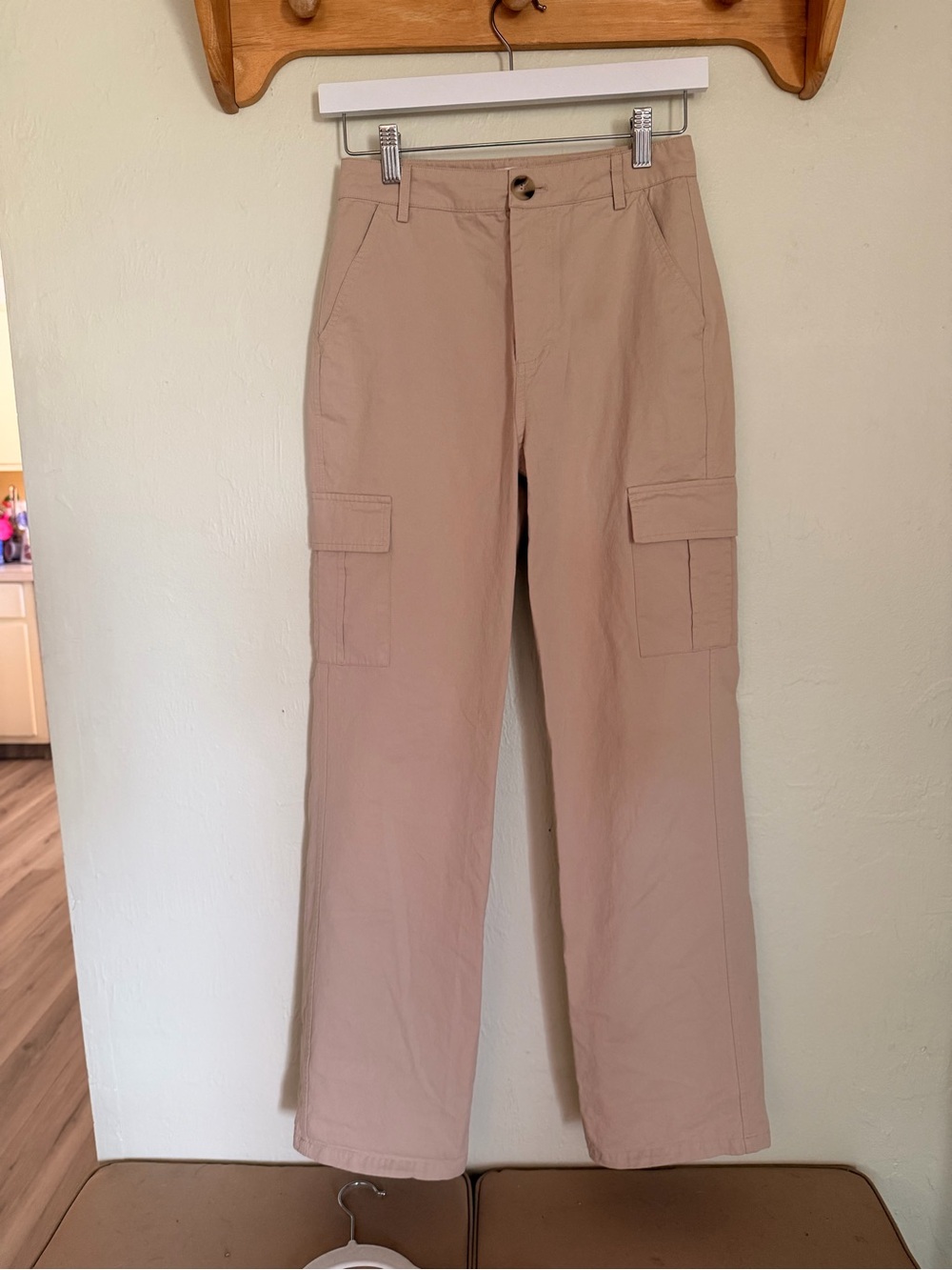 Elodie Women’s Cargo Pants in Light Taupe